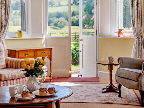 3 Bed in Brecon (oc-bn134)