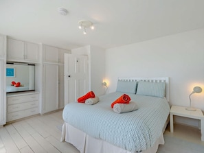 3 Schlafzimmer, Reisekinderbett, kostenloses WLAN, Bettwäsche