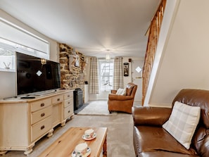 TV, fireplace - 3 Bed in Brixham (oc-bx017) (Brixham)