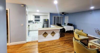 RECENTLY RENOVATED Charming 3-bedroom house in peaceful Bay Shore with AC