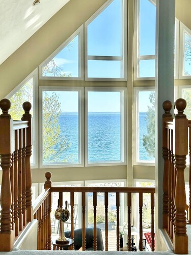 Waterfront | 22' Windows | Starlink | Kayaks