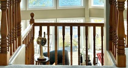 Waterfront | 22' Windows | Starlink | Kayaks