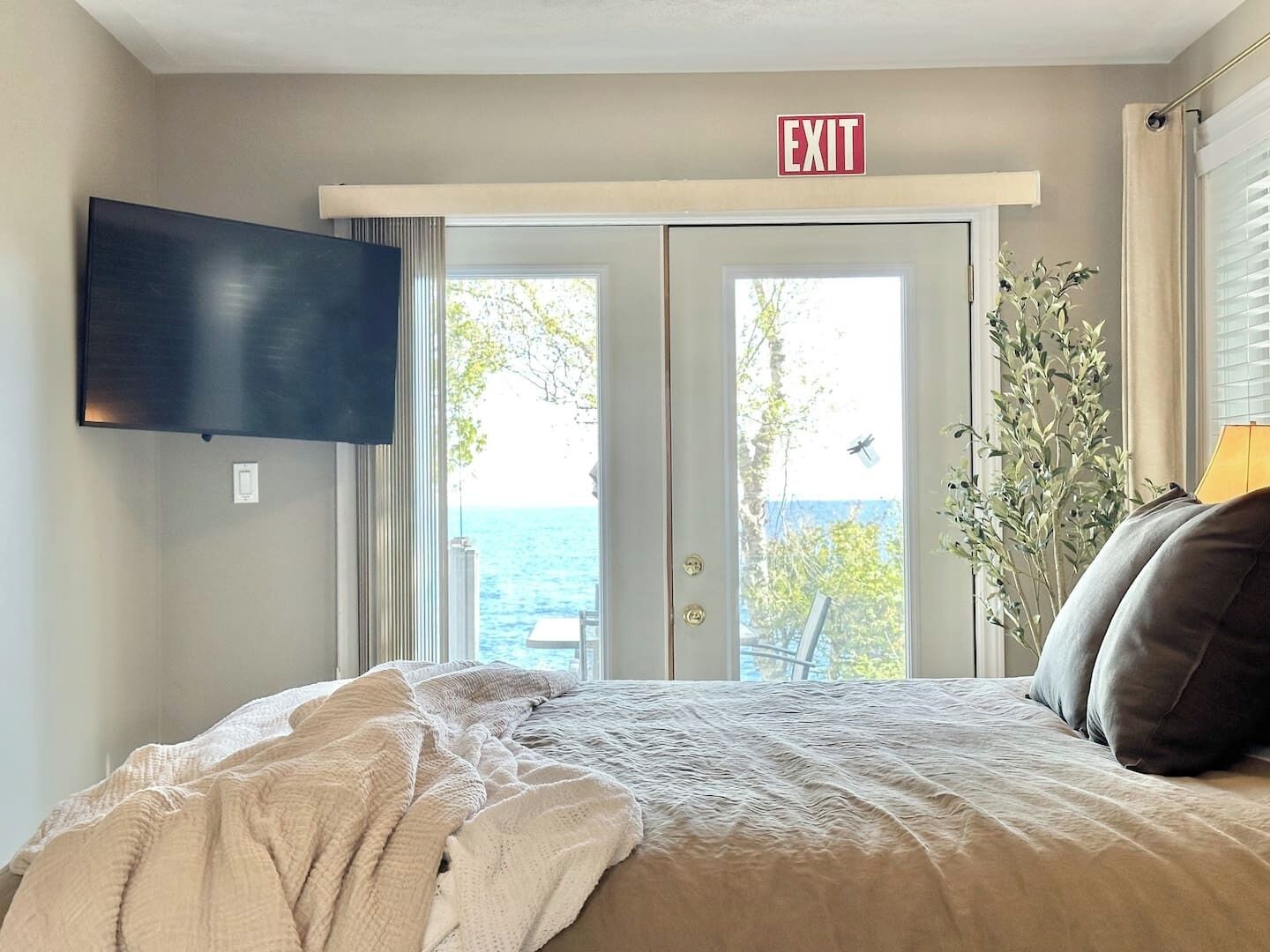 3 chambres, fer et planche à repasser, Wi-Fi gratuit, draps fournis
