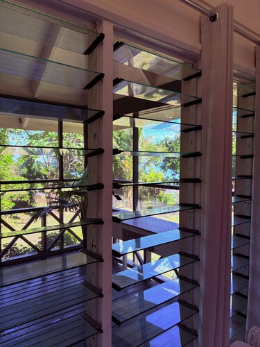 Waitui House is a newly renovated house located at Devodara Beach, Savusavu