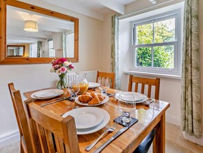 Dining - 2 Bed in Bodmin (oc-vinec) (Luxulyan)