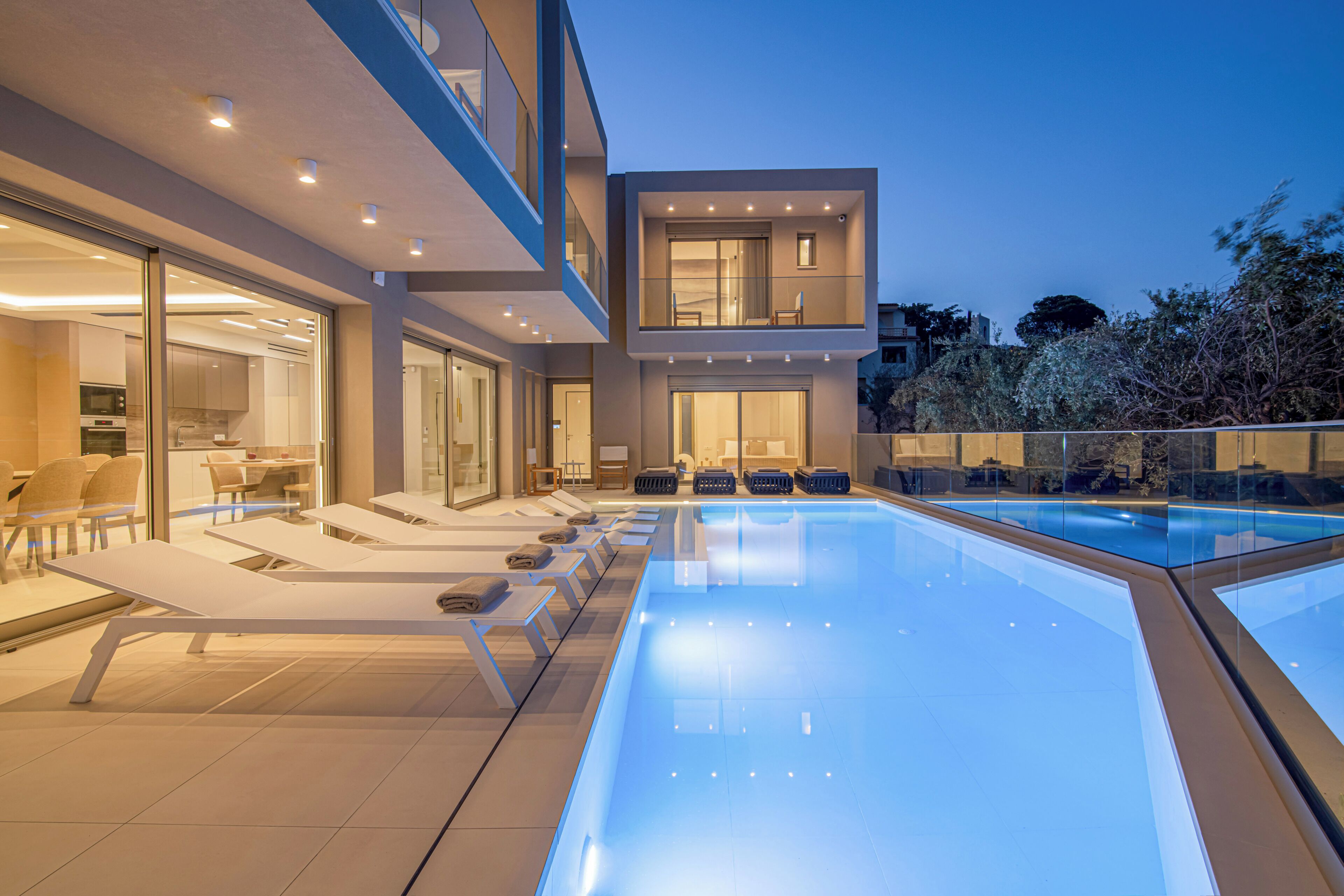Outdoor pool, sun loungers
