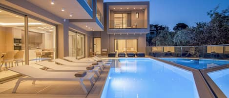 Outdoor pool, pool loungers