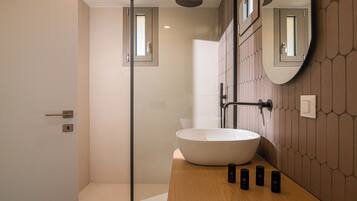 Junior-Suite, Balkon, Meerblick | Badezimmer