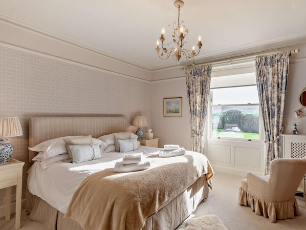 Free WiFi, bed sheets - 3 Bed in Leyburn (oc-g0185) (Carlton)