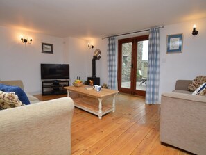 TV, fireplace - 2 Bed in Bude (oc-coryw) (Morwenstow)