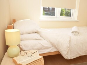 3 bedrooms, free WiFi, bed sheets
