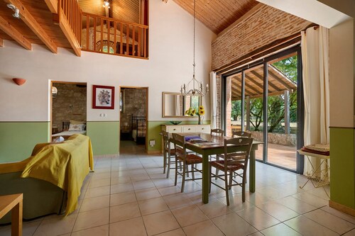 Domaine du Roujos – Terra Cottage