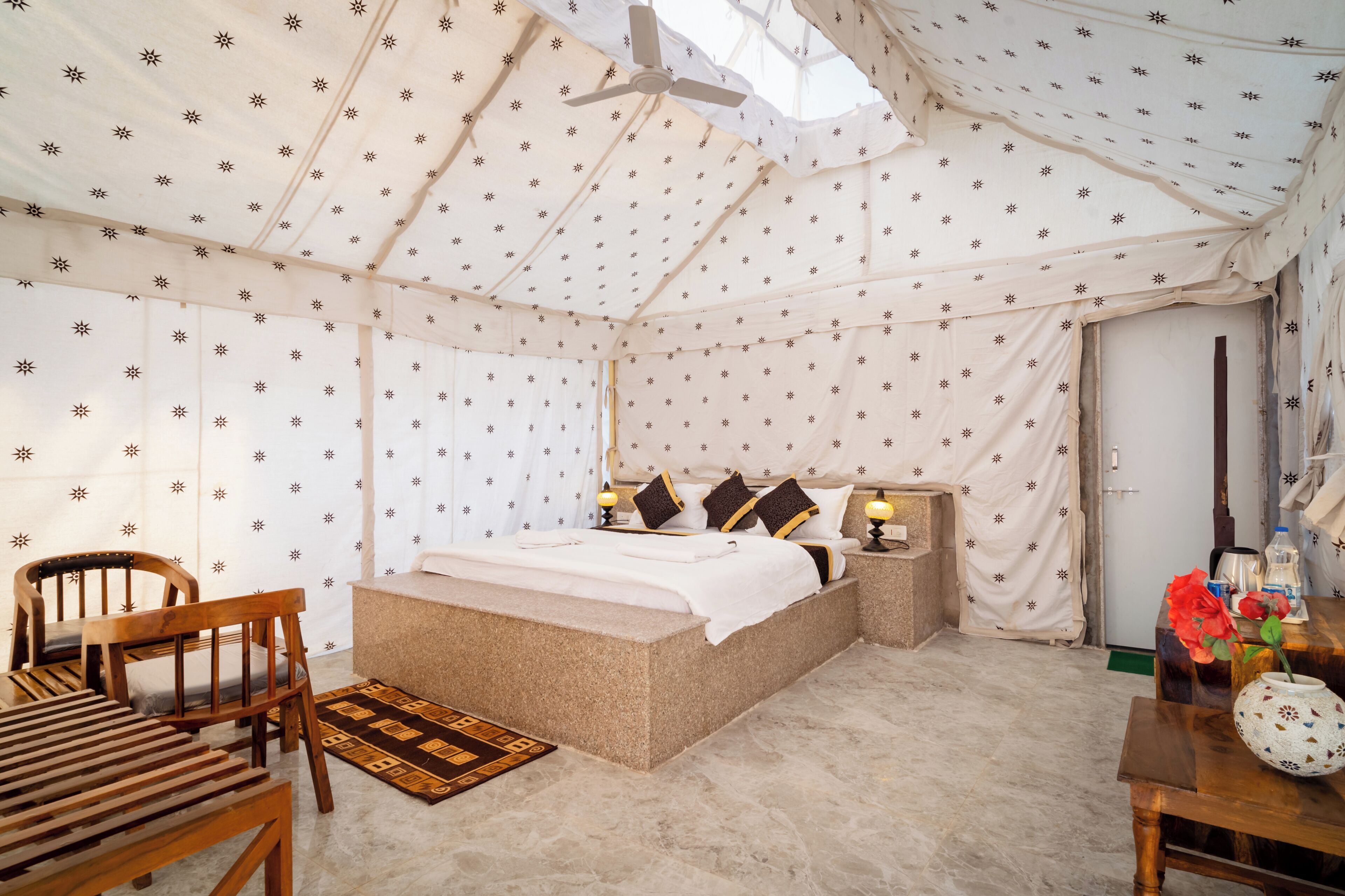 Luxury Double Room, Desert view | In-room safe, desk, laptop workspace, blackout curtains