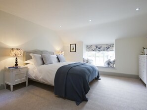 3 Schlafzimmer, Reisekinderbett, kostenloses WLAN, Bettwäsche