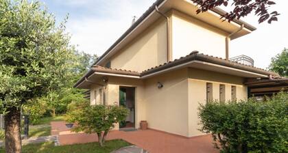 An Oasis of Peace Between Forte di Marmi and the Apuan Alps