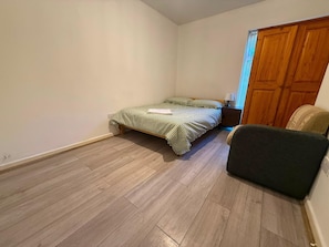 Free WiFi - Coventry Road Apartments Flat 1 (Southampton)
