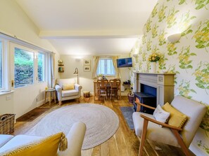 Living area - 2 Bed in Coniston (oc-lcc17) (Coniston)