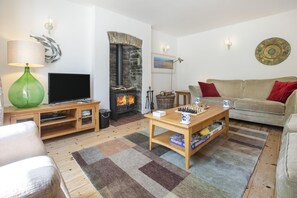 Living area - 3 Bed in Bideford (oc-oldsb) (Buck's Mills)