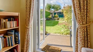 Unclassified image, 2 of 22, button - 2 Bed in Matlock (oc-pk885) (Winster)