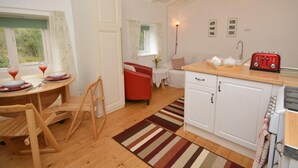 Interior - 1 Bed in Par- (oc-sybar) (Saint Blazey)