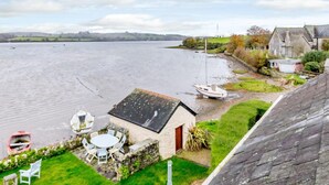 Outdoor dining - 4 Bed in Yelverton (oc-rtide) (Bere Ferrers)