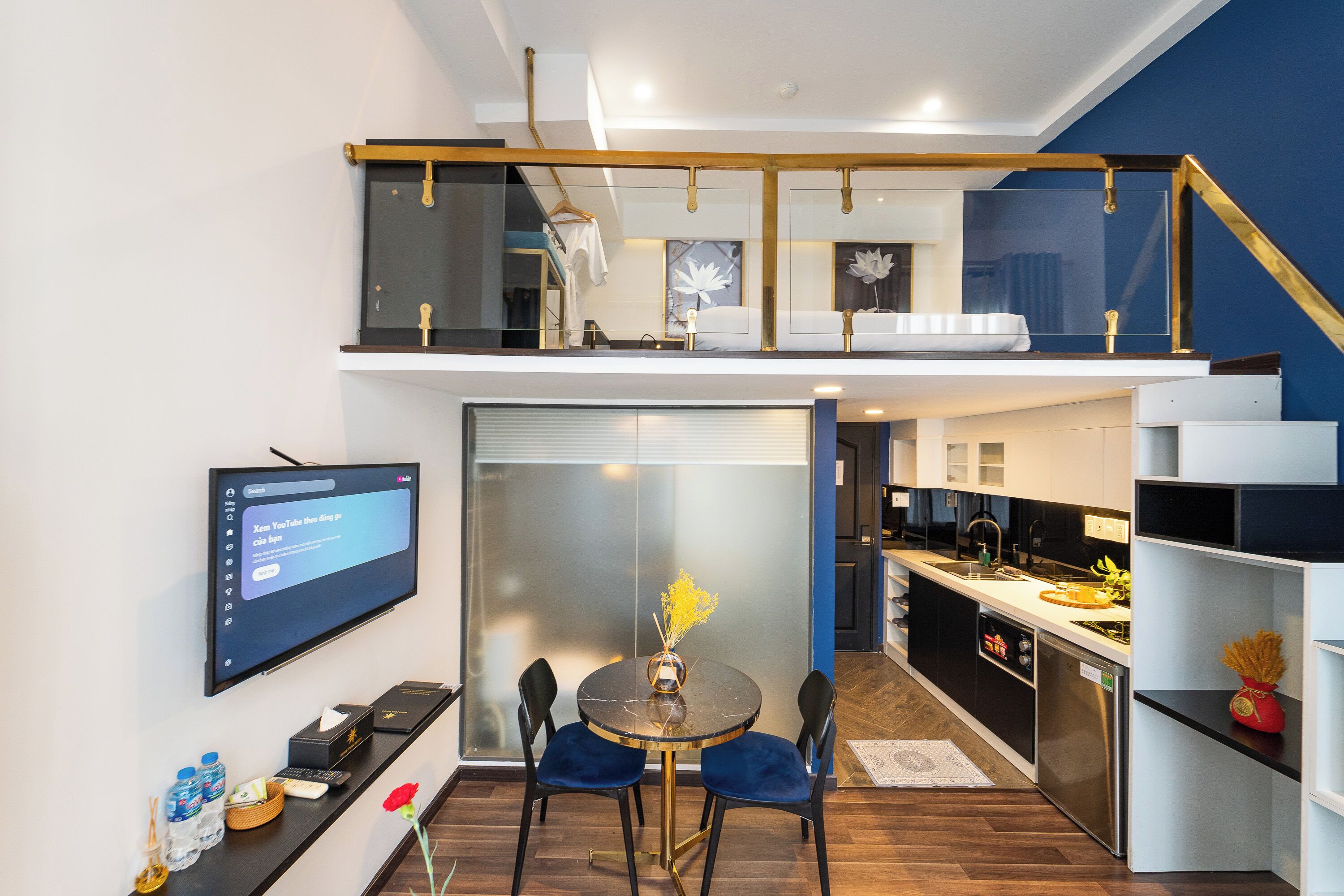 Appartement Duplex, balcon | Intérieur