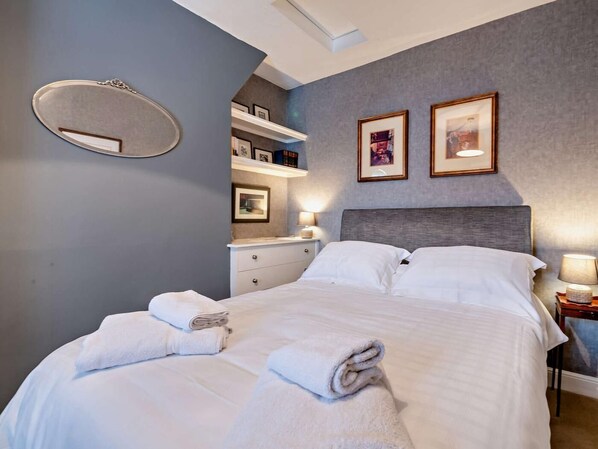 Travel cot, free WiFi, bed sheets - 2 Bed in Harrogate (oc-hh037) (Harrogate)