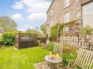 Outdoor dining - 1 Bed in Holmrook (oc-sz503) (Irton with Santon)