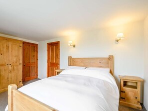 Travel cot, free WiFi, bed sheets - 1 Bed in Holmrook (oc-sz503) (Irton with Santon)