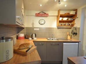 Private kitchen - 1 Bed in Appledore (oc-mastr) (Appledore)