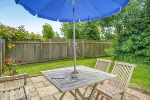 Outdoor dining - 2 Bed in Weymouth (oc-swals) (Chickerell)