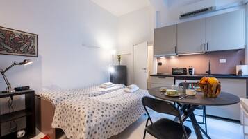 1 Schlafzimmer, Bügeleisen/Bügelbrett