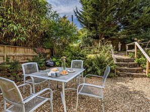 Outdoor dining - 2 Bed in Bideford (oc-fordm) (Woolfardisworthy)