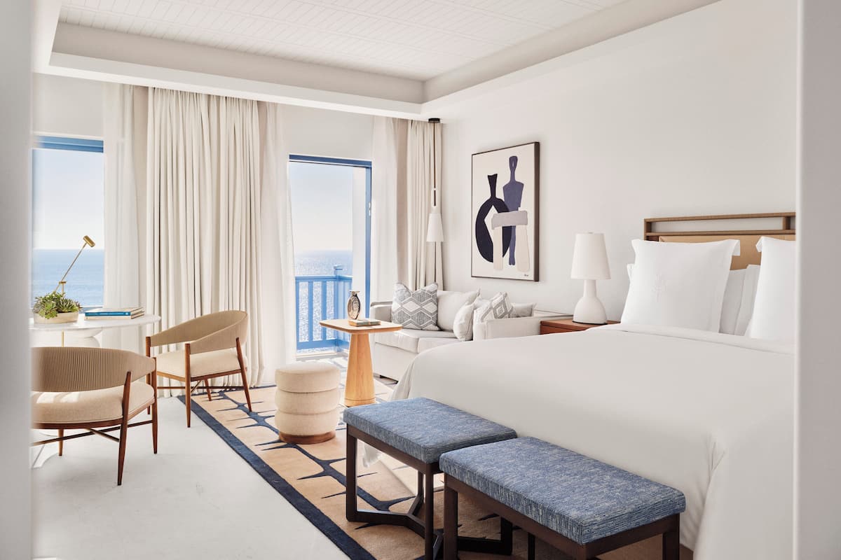 Deluxe Room, 1 King Bed, Sea View