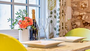 Dining - 1 Bed in Bideford (oc-gatab) (Bideford)