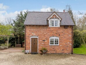 Exterior - 1 Bed in Pershore (oc-redco) (Naunton Beauchamp)