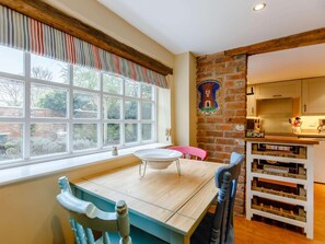 Dining - 1 Bed in Pershore (oc-redco) (Naunton Beauchamp)