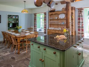Dining - 6 Bed in Truro (oc-tretm) (Ladock)