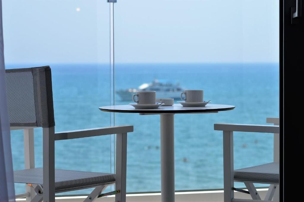 Phòng Suite Deluxe, ban công, quang cảnh biển | Khu ăn uống