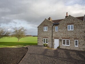 Exterior - 2 Bed in Harrogate (oc-g0021) (Burton Leonard)
