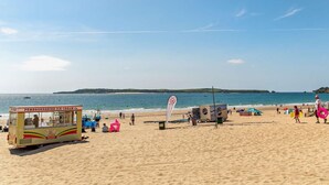 Beach - 2 Bed in Tenby (oc-fb290) (Tenby)
