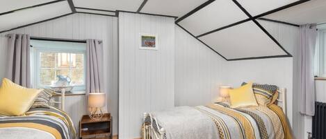 2 soverom, reiseseng for barn, wi-fi (inkludert) og sengetøy