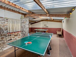 Game room - 3 Bed in Holsworthy (oc-tcsheph) (Holsworthy Hamlets)