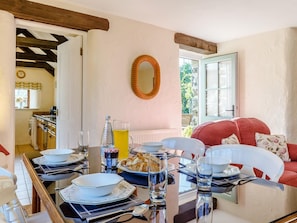 Dining - 2 Bed in Helston (oc-trwre) (Coverack)