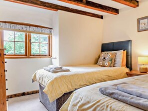 2 habitaciones, cuna de viaje, wifi gratis y ropa de cama 