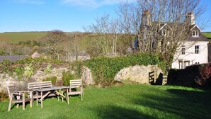 Outdoor dining - 2 Bed in Kingsbridge (oc-fern2) (Kellaton)