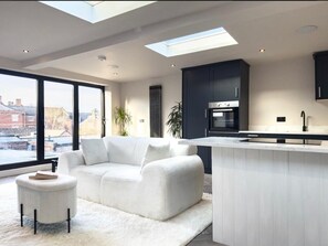 Living area - Luxury Loft House in historic market town! (Nantwich)