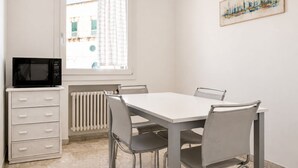 Dining - Colonna Apartment Ostuni by Rentbeat (Ostuni)