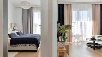 Iron/ironing board, travel cot, WiFi, bed sheets
