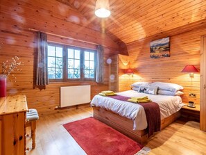 Travel cot, free WiFi, bed sheets - 4 Bed in Bideford (oc-00360) (Higher Clovelly)